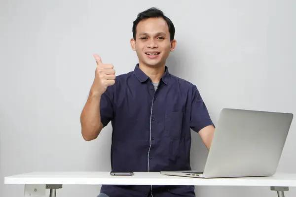 How to Build a Strong Customer Base as a Delta 8 Reseller