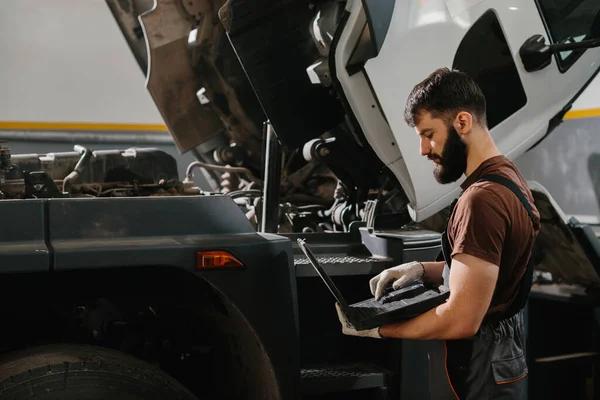 Local Semi Truck Repair Jackson With Fast Turnaround
